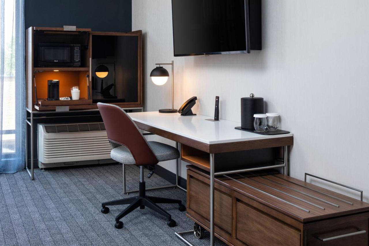 Отель Courtyard By Marriott Owatonna Downtown Экстерьер фото